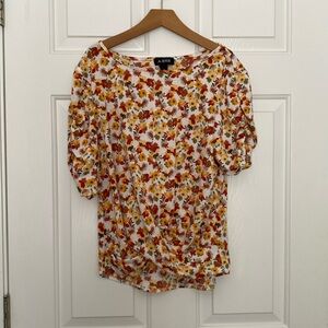 Women’s puff sleeve floral blouse